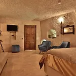 The Owl Cave Hotel 3*