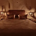 The Owl Cave Hotel 3*