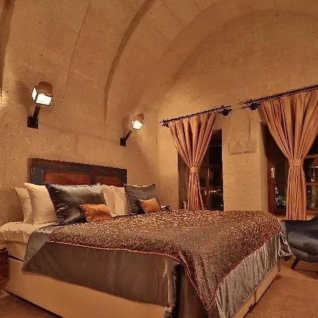 The Owl Cave 3* 괴레메