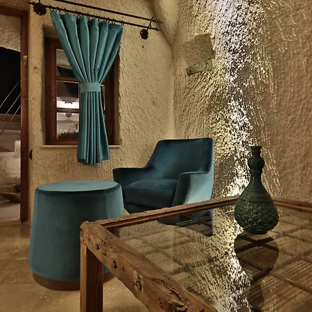 The Owl Cave Hotel 3*