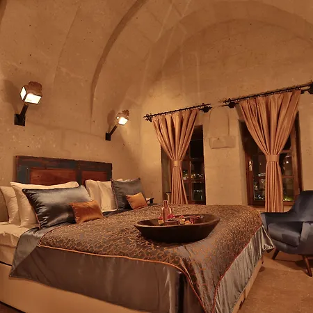 The Owl Cave 3* 格雷梅