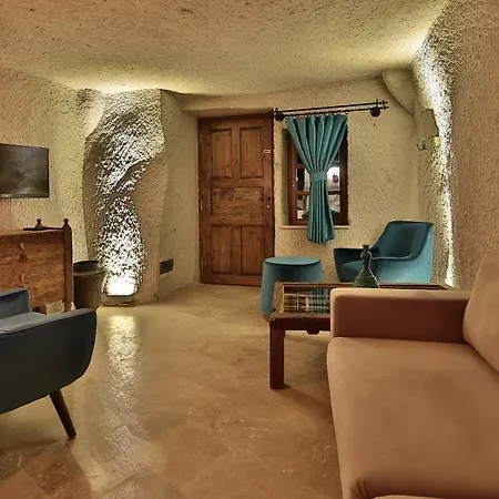 The Owl Cave 3* 格雷梅