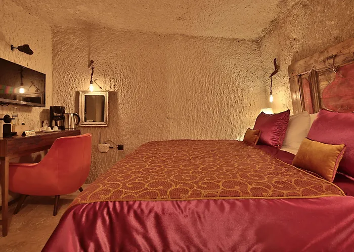 Hotel The Owl Cave 3*