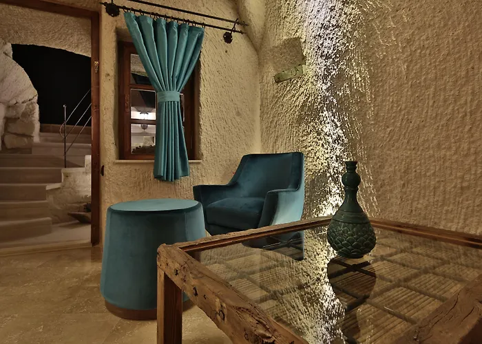 The Owl Cave Hotel 3*