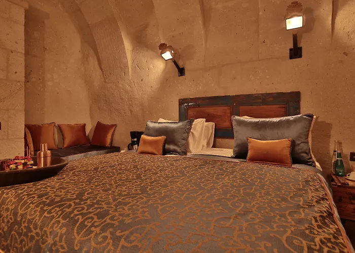 The Owl Cave Hotel 3*