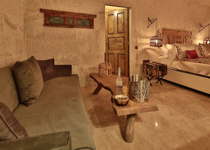 The Owl Cave מלון