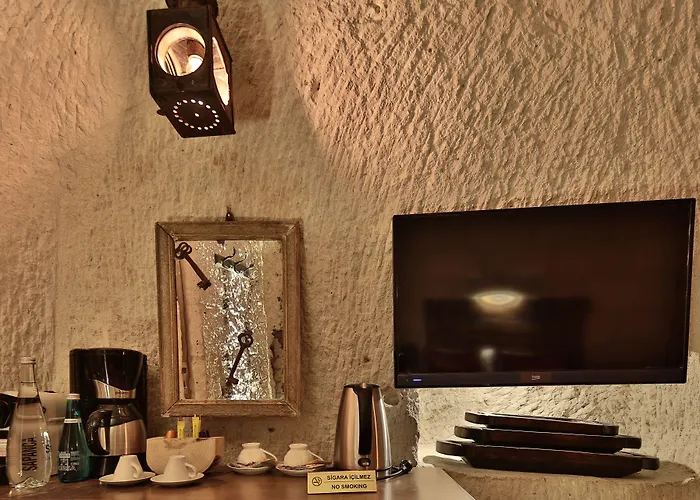 The Owl Cave מלון גורמה