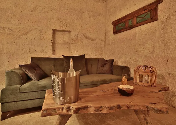 מלון The Owl Cave